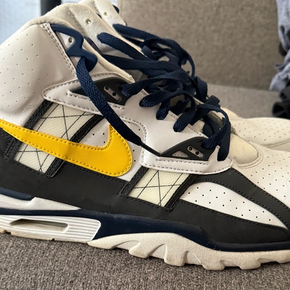 Nike Air Trainer SC High Michigan Navy Blue Yellow White Mens Sz 11 - Picture 1 of 12